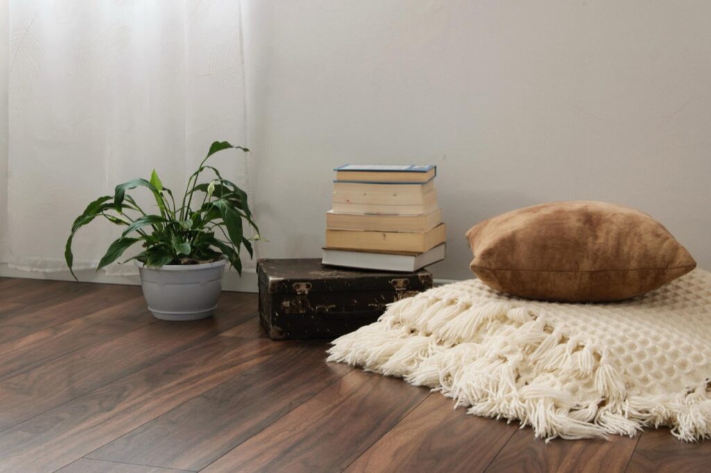 Drewniane podłogi od wieków stanowią synonim luksusu i elegancji